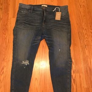 NWT Raw hem Ripped knee Madewell jeans 35P